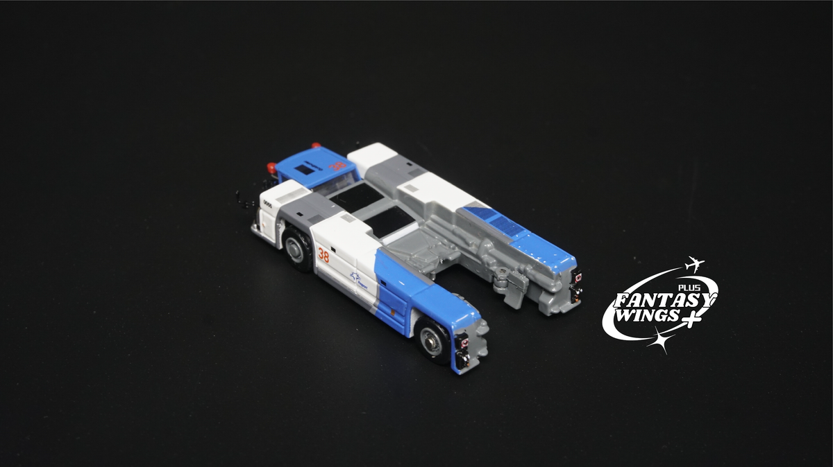 Fantasywings+ 1/200 PushBack Truck AST-1 #38