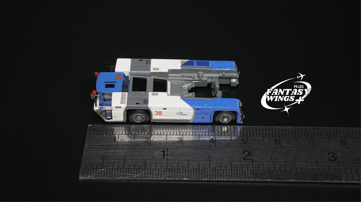 Fantasywings+ 1/200 PushBack Truck AST-1 #38