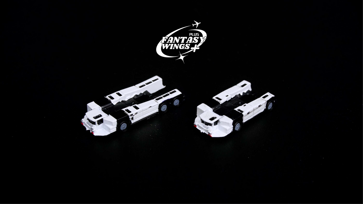 Fantasywings+ 1/400 Push Back Truck AST-1 + AST-1 6x6 ( 2-cars Set )